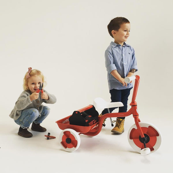 Winther Classic Tricycle with Tray, Red